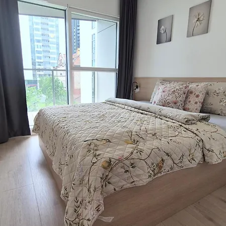 Towarowa Harmony Apartment, Free Parking, Air-conditioning, Self Check-in 24h Poznan
