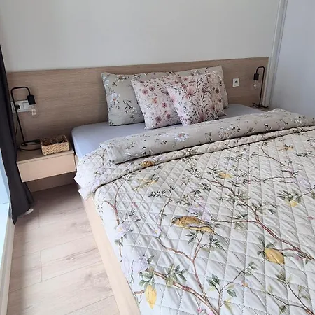 Towarowa Harmony Apartment, Free Parking, Air-conditioning, Self Check-in 24h Apartment Poznan